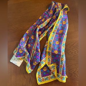 NWT! Vintage colorful floral hand rolled scarf